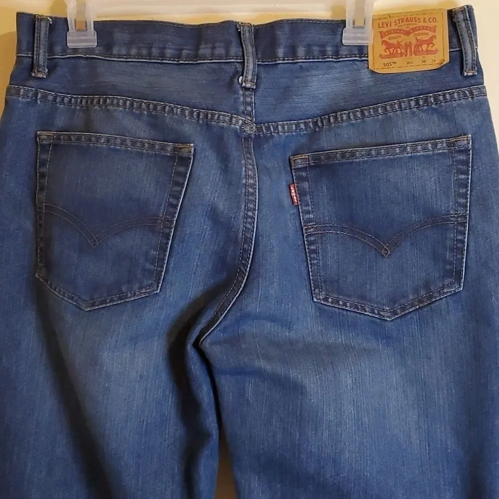 Levi's 505 Relaxed Fit Medium Wash Blue Jeans Size 20 Husky